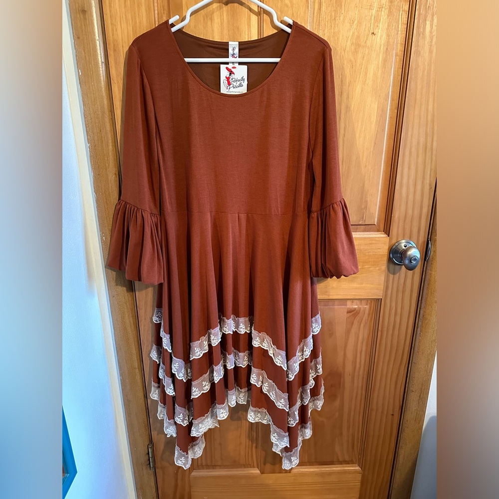 Size L NWT dress